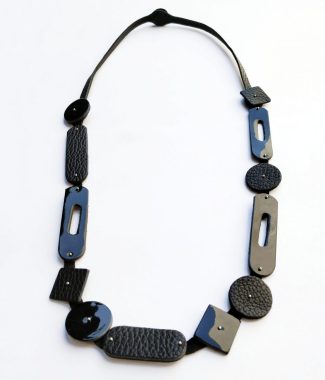 collar Twiggy largo by Maison Domecq