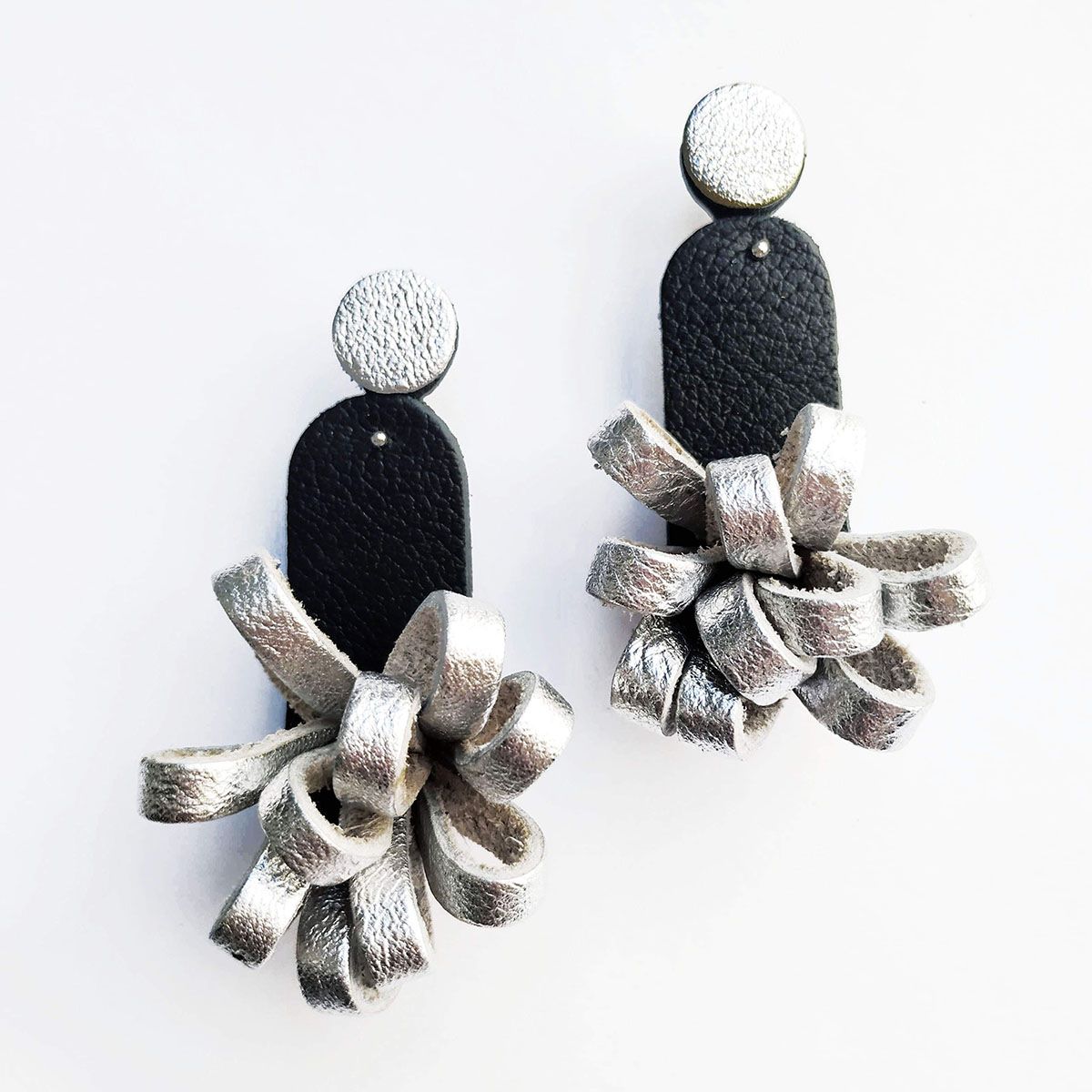 Earring Flower black silver