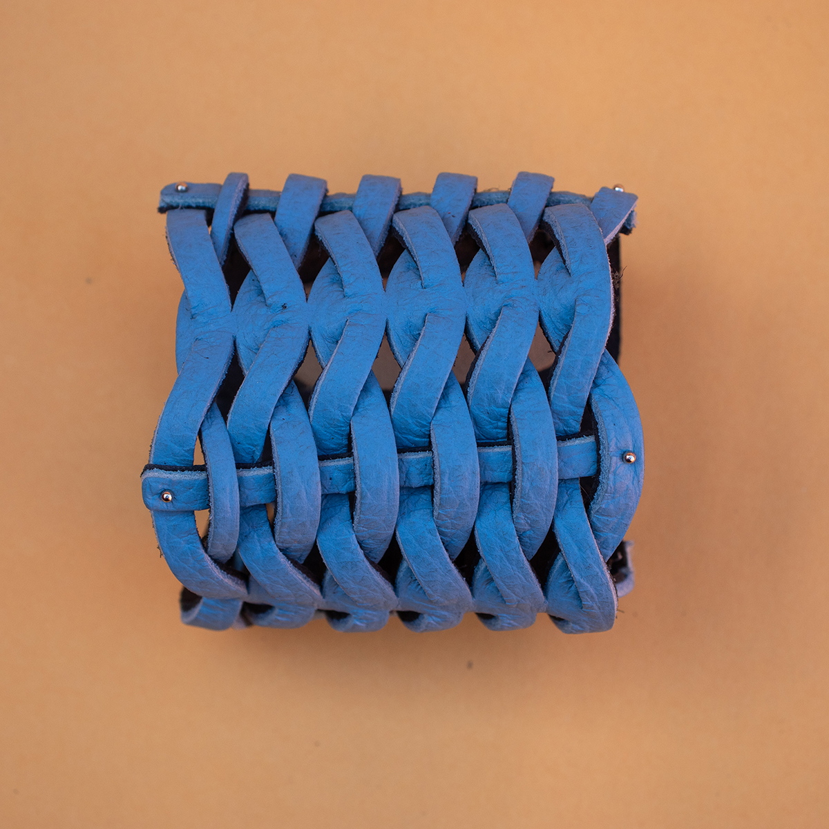 pulsera lazos cuero metalizado maison domecq