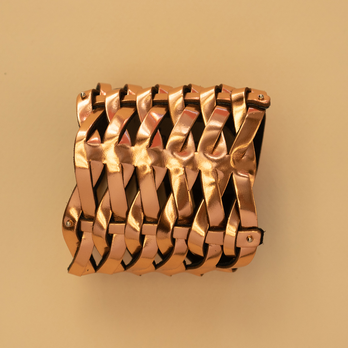 pulsera lazos cuero metalizado maison domecq